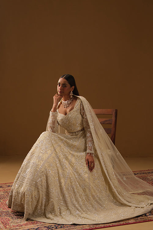 Ivory Lehanga and blouse